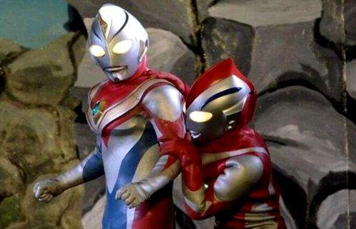 奥特曼吃小瓜视频,奥特曼与夏日小瓜的欢乐时光